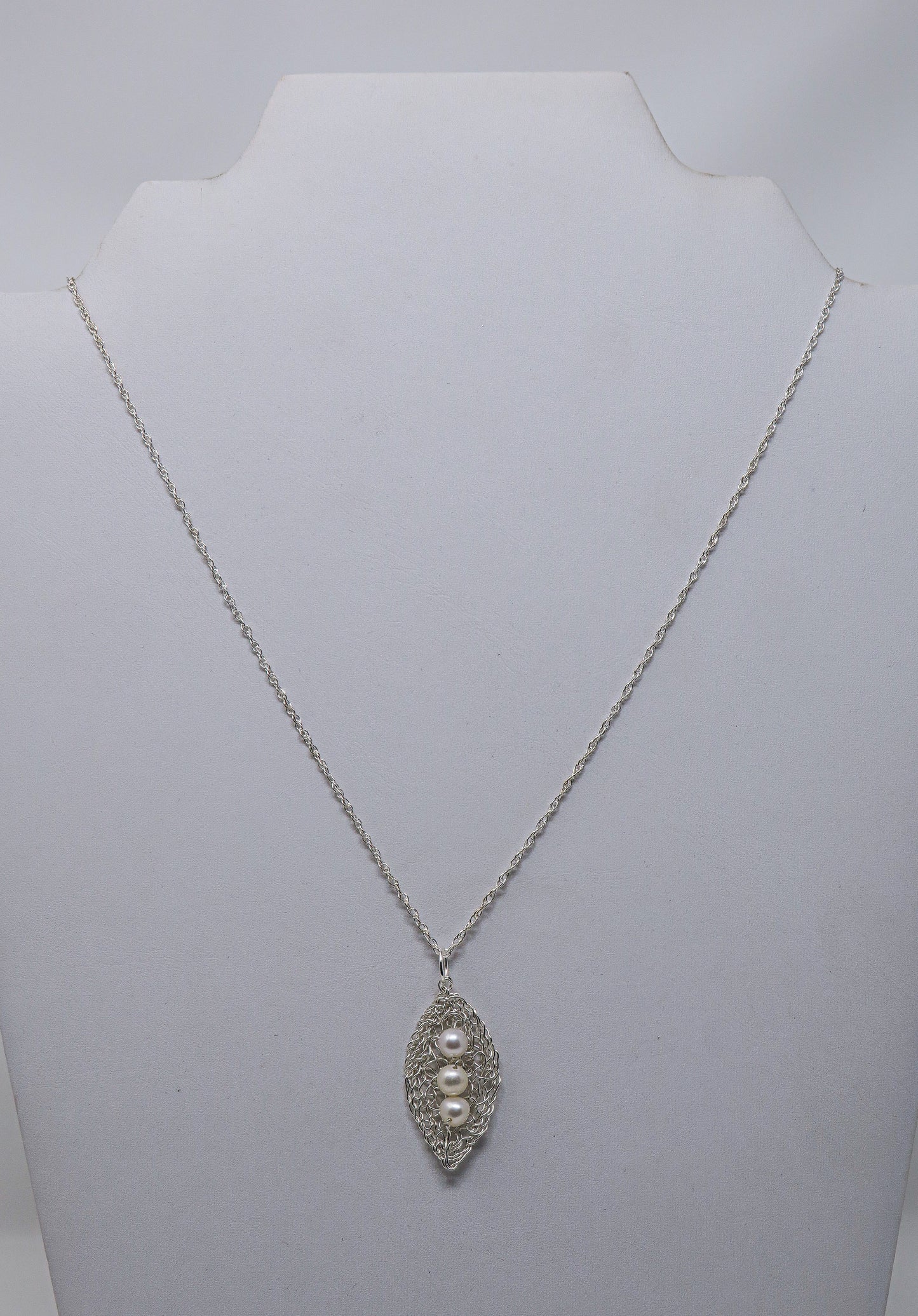 Fine ‘Small leaf with Three Peas in a Pod' Silver Pendant with Pearls on a 925 Silver Chain | by Kathryn Stanko