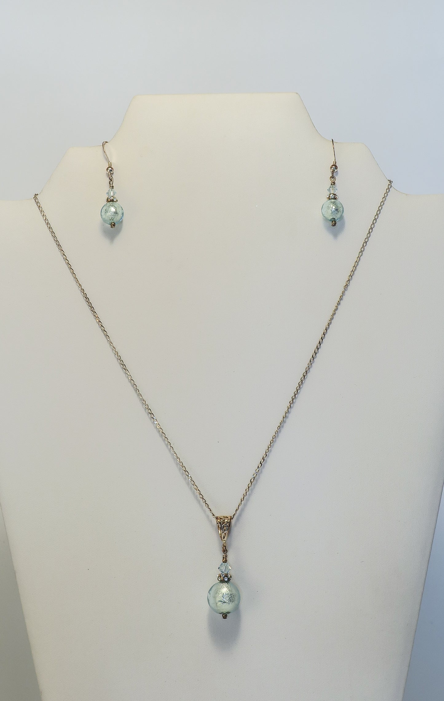 Drop Pendant and Earrings | by Murano Glass
