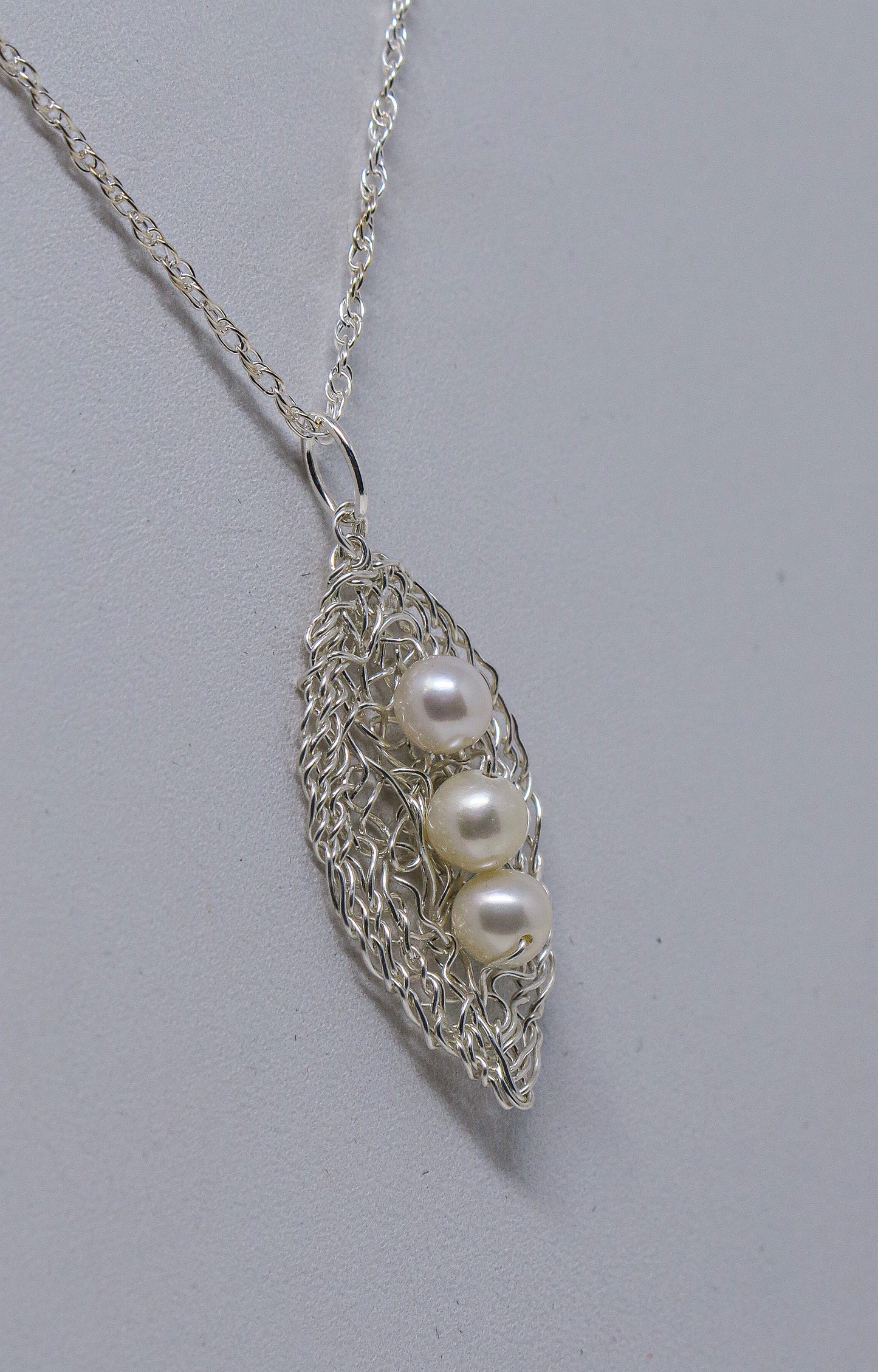Fine ‘Small leaf with Three Peas in a Pod' Silver Pendant with Pearls on a 925 Silver Chain | by Kathryn Stanko